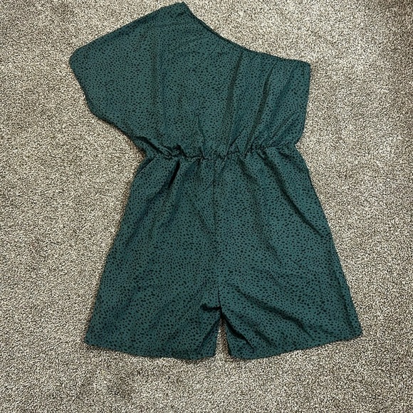 Dresses & Skirts - Romper Medium one shoulder romper